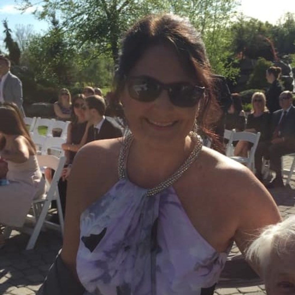 Meet your Posher, Claudine